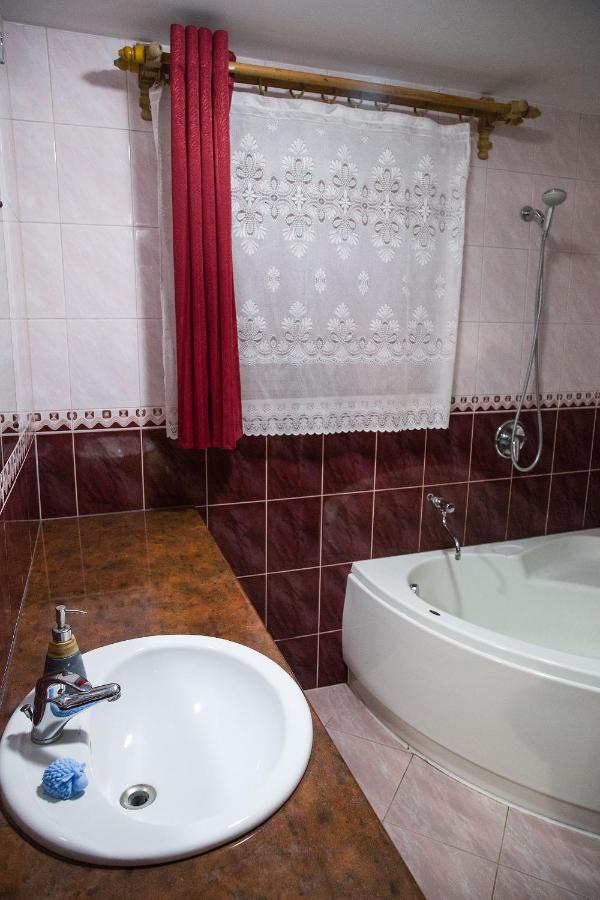 Miedzy Owcami Apartment Sromowce Wyzne Exterior photo